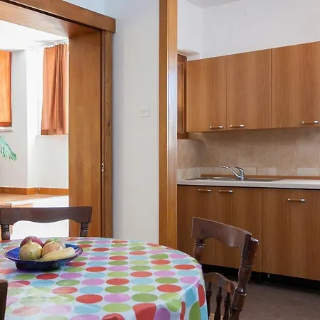 Apartment Luka - Meri *